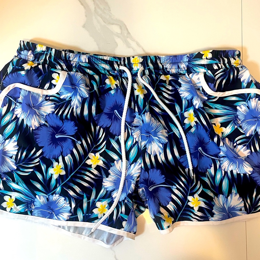 Floral Patterned Women’s Swim Shorts
